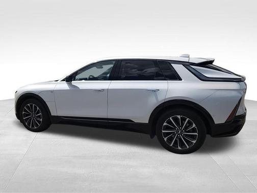 Crystal White Tricoat 2024 Cadillac LYRIQ Sport