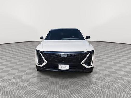 Crystal White Tricoat 2024 Cadillac LYRIQ Sport