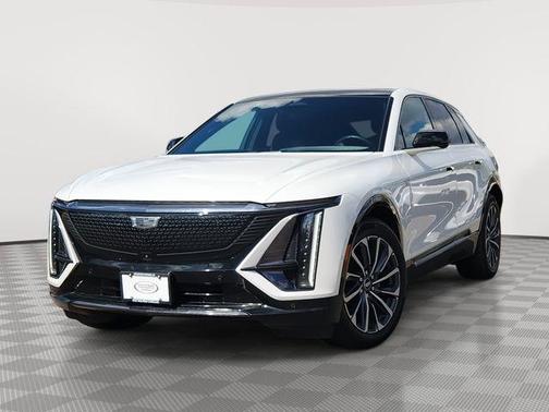 Crystal White Tricoat 2024 Cadillac LYRIQ Sport