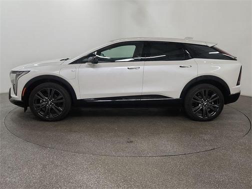 2025 Cadillac OPTIQ Sport 2 AWD