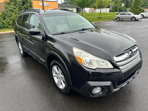 Crystal Black Silica 2013 Subaru Outback 2.5i Premium