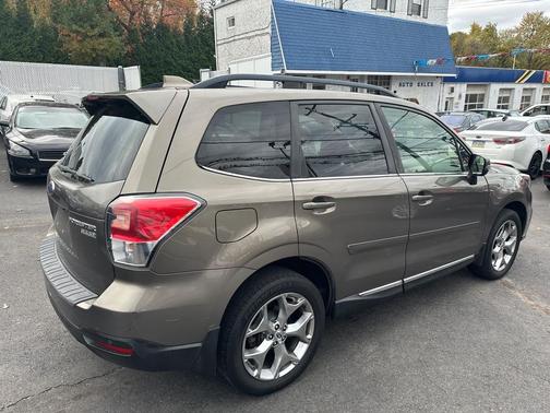 2017 Subaru Forester 2.5i Touring