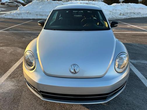 2012 Volkswagen Beetle Base