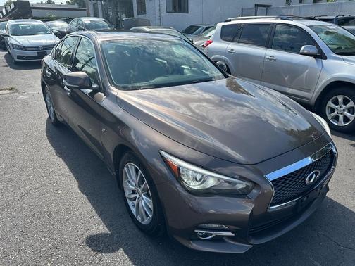 2014 INFINITI Q50 Premium