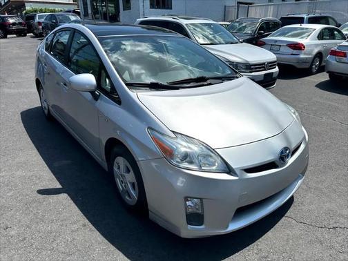 2010 Toyota Prius III