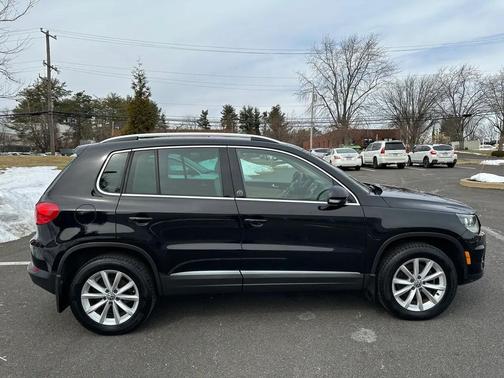 2017 Volkswagen Tiguan 2.0T Wolfsburg Edition