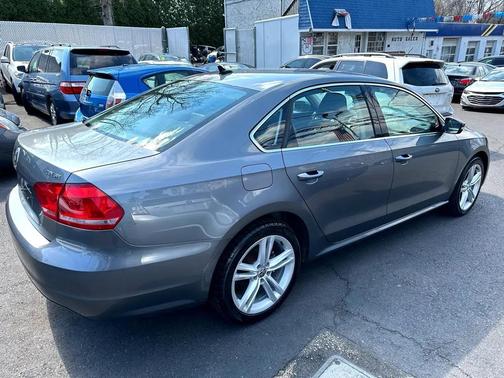 2014 Volkswagen Passat 2.0L TDI DSG SE w/Sunroof