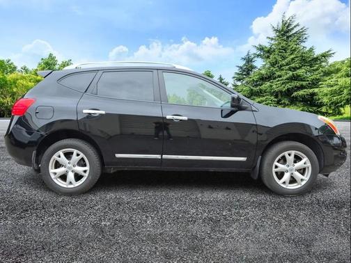 2011 Nissan Rogue SV