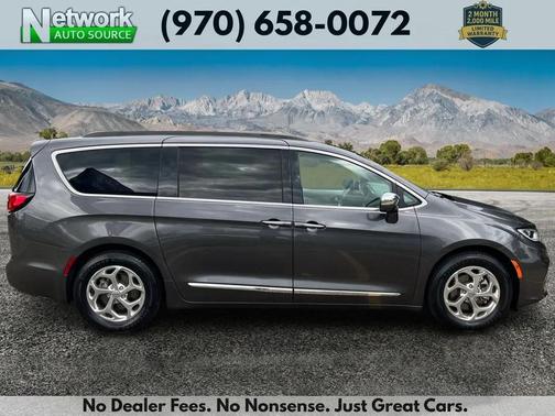 Granite Crystal Metallic Clearcoat 2022 Chrysler Pacifica Limited