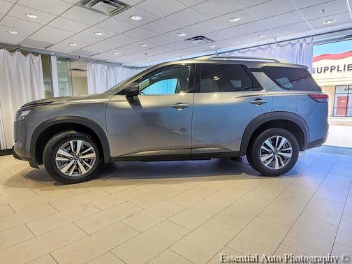 Gun Metallic 2025 Nissan Pathfinder SL