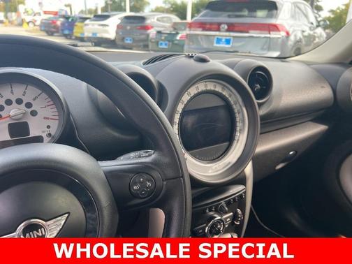 2012 MINI Cooper Countryman Base
