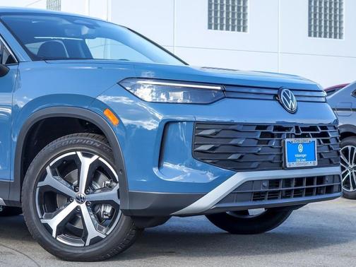 2025 Volkswagen Tiguan 2.0T SE