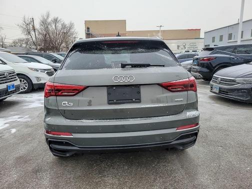 2022 Audi Q3 45 S line Premium