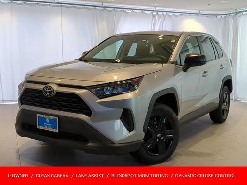 2022 Toyota RAV4 LE