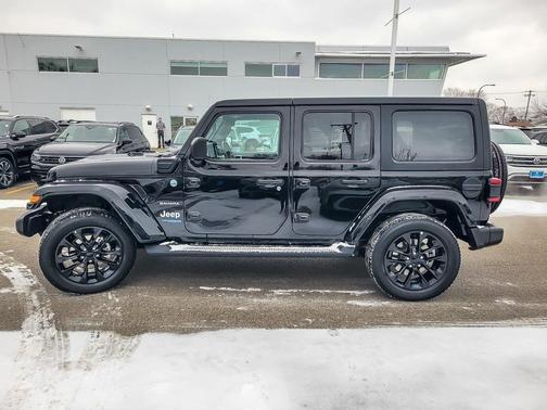2022 Jeep Wrangler Unlimited 4xe Sahara