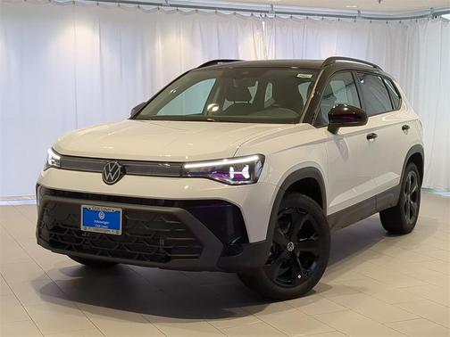 2025 Volkswagen Taos 1.5T SE Black