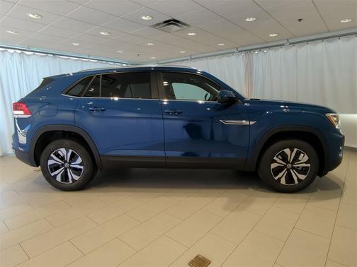 2025 Volkswagen Atlas Cross Sport 2.0T SE