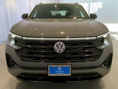 2025 Volkswagen Atlas Cross Sport 2.0T SEL R-Line Black