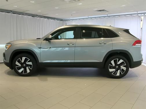 2025 Volkswagen Atlas Cross Sport 2.0T SE w/Technology