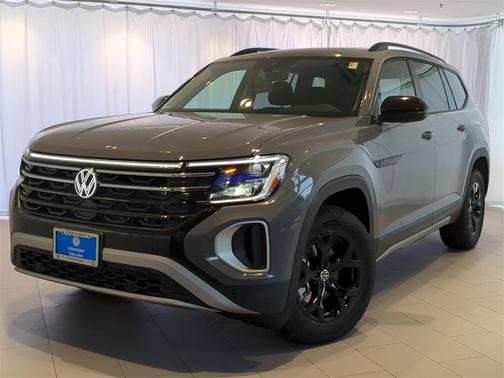 2025 Volkswagen Atlas 2.0T Peak Edition