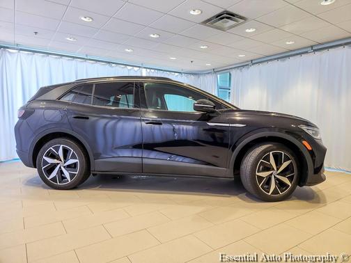 Deep Black Pearl Effect 2023 Volkswagen ID.4 Pro S