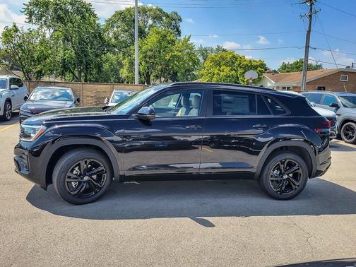 2026 Volkswagen Atlas Cross Sport 2.0T SEL R-Line Black