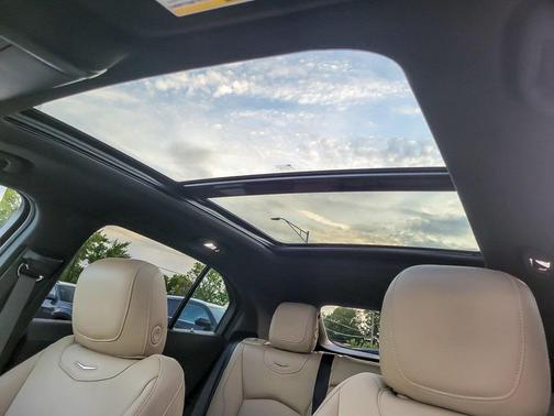 2024 Cadillac XT4 Luxury