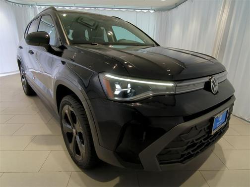 2025 Volkswagen Taos 1.5T SE Black
