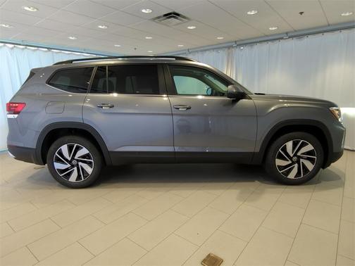 2025 Volkswagen Atlas 2.0T SE