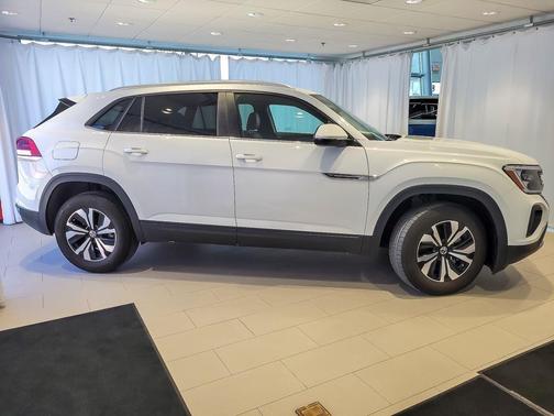 Pure White 2025 Volkswagen Atlas Cross Sport 2.0T SE