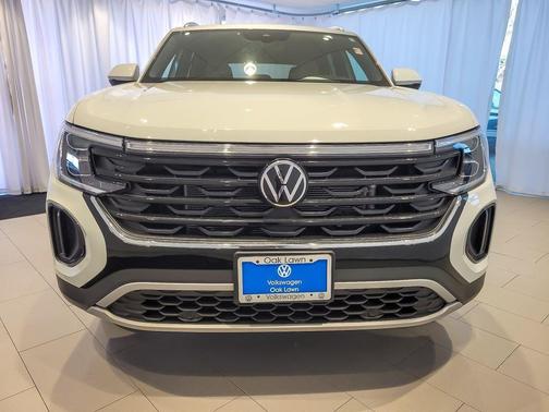 Pure White 2025 Volkswagen Atlas Cross Sport 2.0T SE