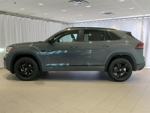 2025 Volkswagen Atlas Cross Sport 2.0T SEL R-Line Black