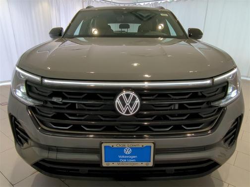 2025 Volkswagen Atlas Cross Sport 2.0T SEL R-Line Black