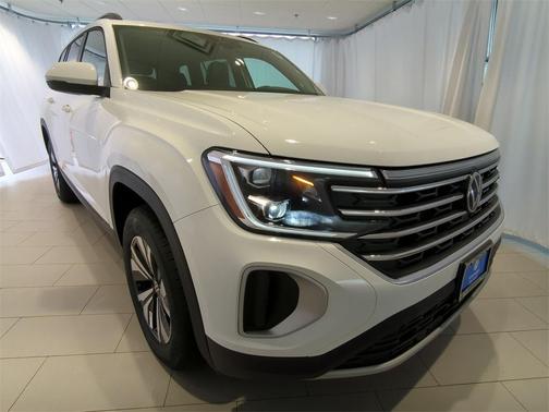2025 Volkswagen Atlas 2.0T SE
