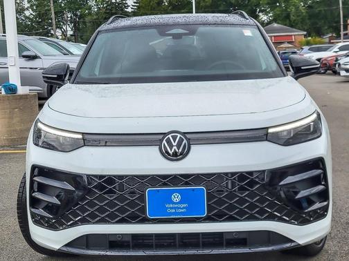 2025 Volkswagen Tiguan 2.0T SE R-Line Black