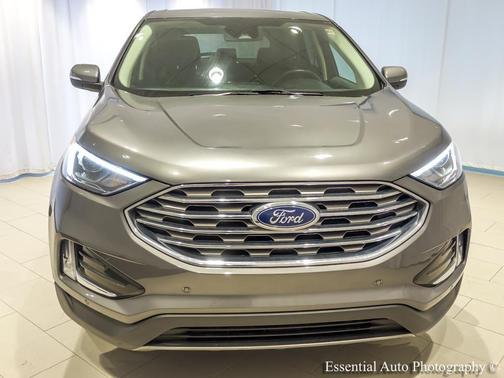 Gray Metallic 2023 Ford Edge Titanium