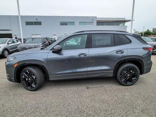 2025 Volkswagen Tiguan 2.0T SE R-Line Black