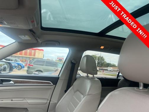 2019 Volkswagen Atlas 3.6L SEL Premium