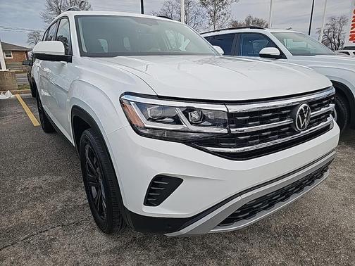 2023 Volkswagen Atlas 3.6L SE w/Technology