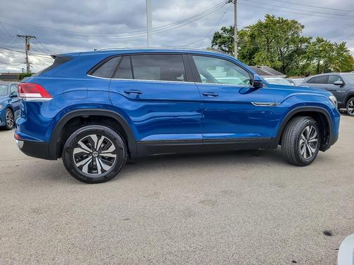 2025 Volkswagen Atlas Cross Sport 2.0T SE