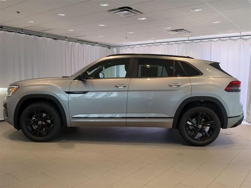 2025 Volkswagen Atlas Cross Sport 2.0T SEL R-Line Black