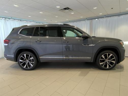 2025 Volkswagen Atlas 2.0T SEL Premium R-Line