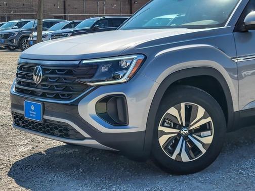 2026 Volkswagen Atlas Cross Sport 2.0T SE