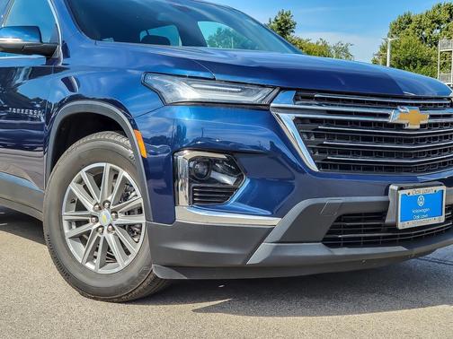 2022 Chevrolet Traverse LT Cloth