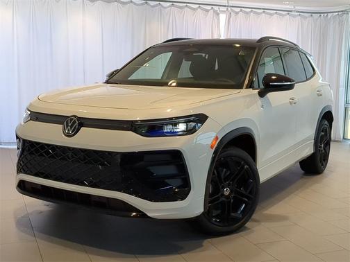 2025 Volkswagen Tiguan 2.0T SE R-Line Black