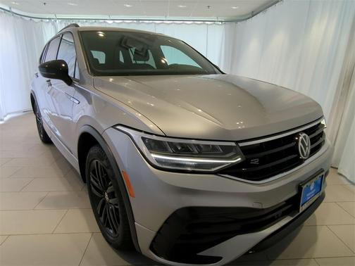 2022 Volkswagen Tiguan 2.0T SE R-Line Black