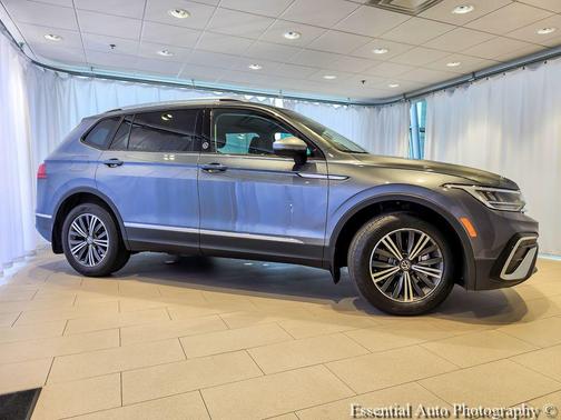 Platinum Gray Metallic 2024 Volkswagen Tiguan 2.0T Wolfsburg Edition