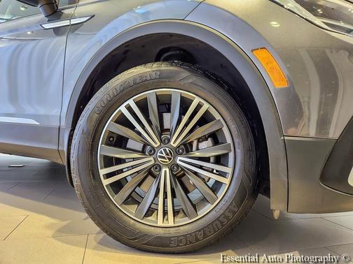 Platinum Gray Metallic 2024 Volkswagen Tiguan 2.0T Wolfsburg Edition