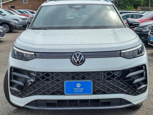 2025 Volkswagen Tiguan 2.0T SE R-Line Black