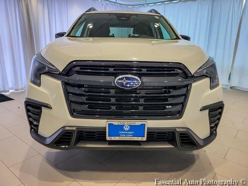 Crystal White Pearl 2025 Subaru Ascent Onyx Edition